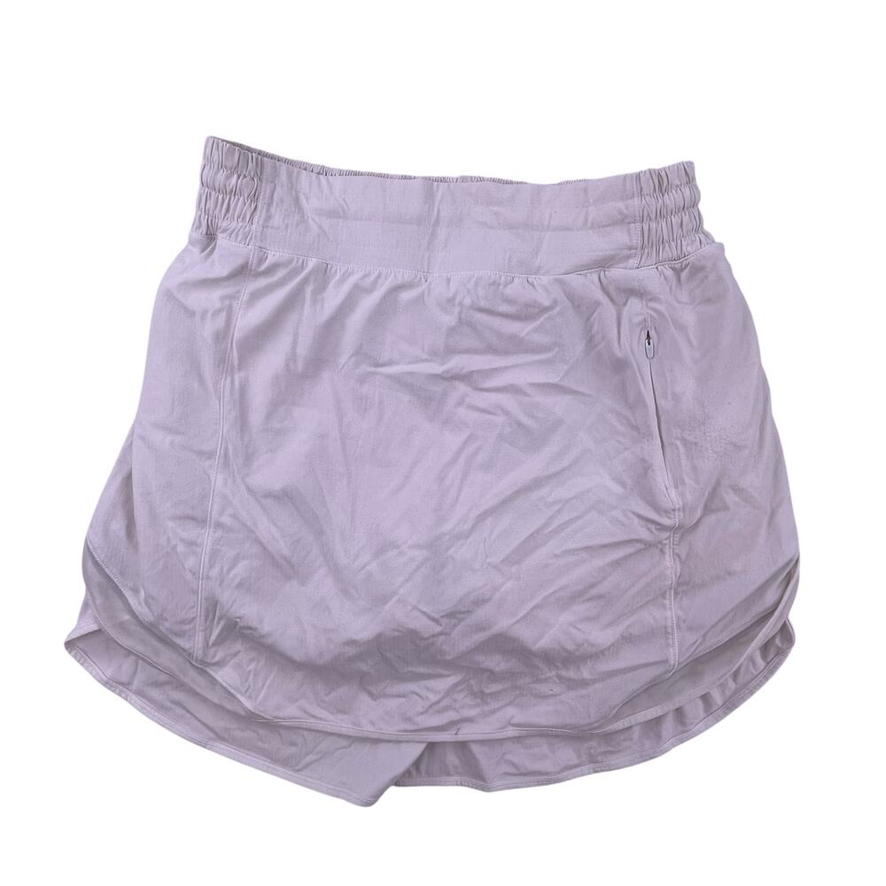 Lululemon white Hotty Hot mini Tennis Skirt, Size 8 HAS FLAWING PICTURED!